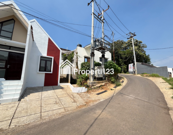 Rumah modern pinggir jalan desa Cilengkrang Bandung timur - 3