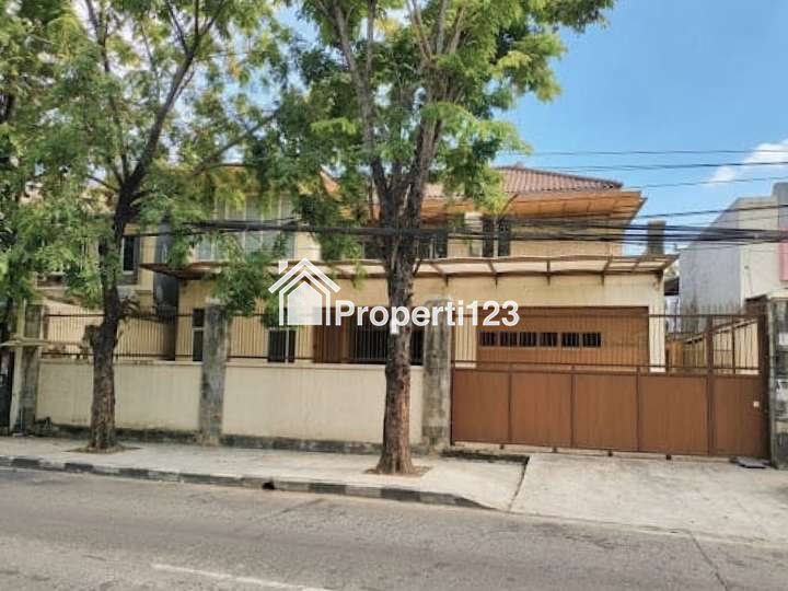 Ruko Ex Toko Bahan Bangunan Jalan Perjuangan Bekasi Utara - 1