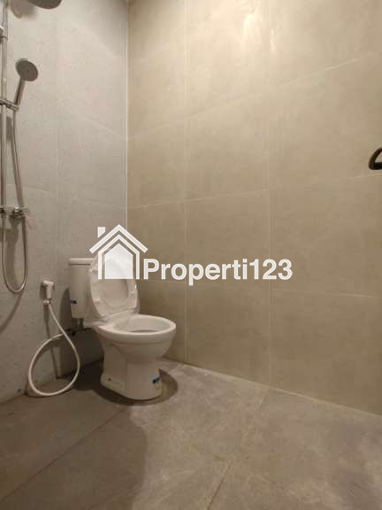 Rumah 2 lantai modern minimalis di Cipayung Jaktim - 9