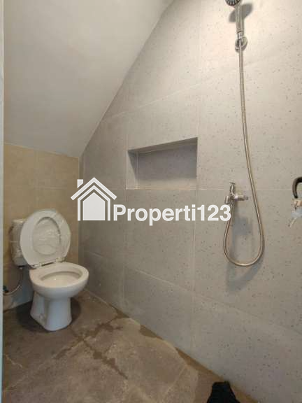Rumah 2 lantai modern minimalis di Cipayung Jaktim - 6