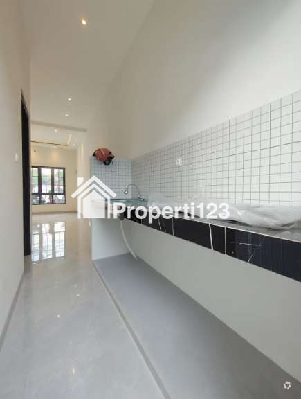 Rumah 2 lantai modern minimalis di Cipayung Jaktim - 13
