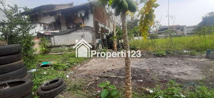 Tanah 2349 m2 SHM Muka 38 Meter Jarang Ada Lokasi Super Strategis untuk Komersial Sekolah Perkantoran Pertokoan Pergudangan Resto Café di Jl. Buah Batu Bandung - 2