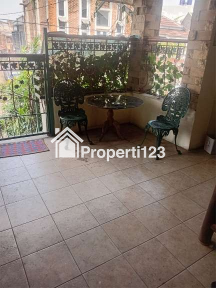 Rumah dan Kost 17 Kamar Hitung Tanah Lokasi Premium Super Strategis Dekat Alun-alun  UNLA UNPAS Perkantoran Pertokoan Hiburan Kuliner di Sayap Jl. Karapitan  Bandung - 9
