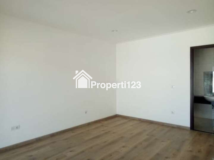 Dijual Cepat Rumah di Golf Island cluster Piano, Pantai Indah Kapuk, Jakarta Utara - 3