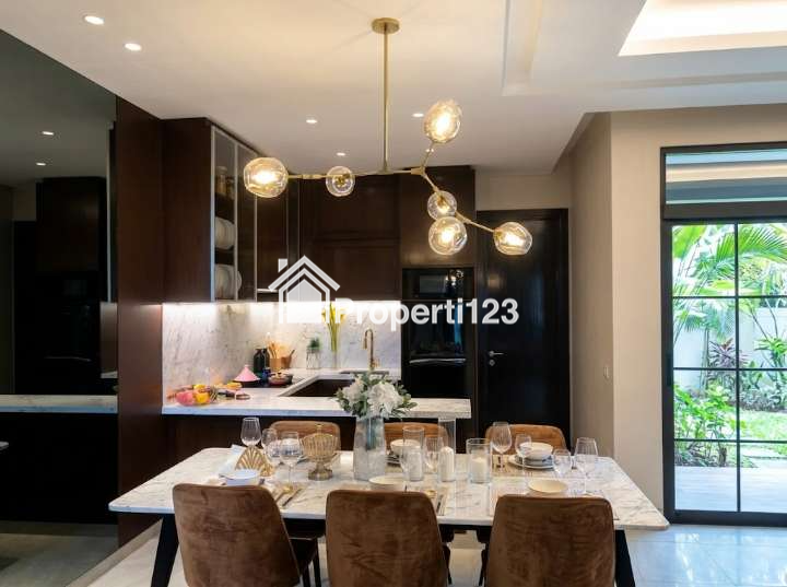 DIJUAL RUMAH MEWAH TEPI DANAU DI PODOMORO PARK BANDUNG - CLUSTER BRAHMAPURI TIPE SAGARA HOOK - 3