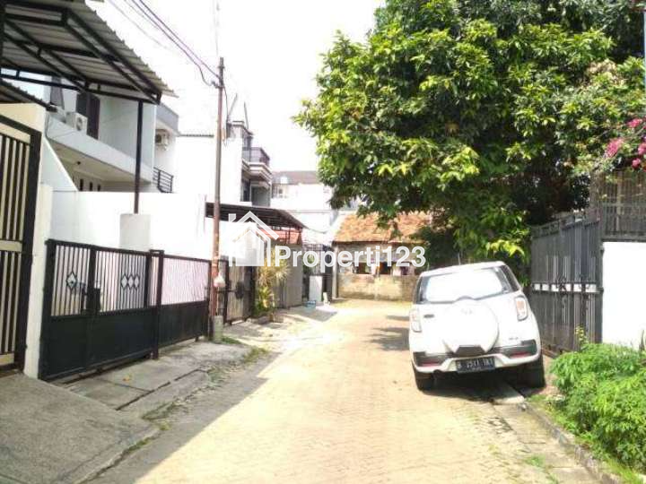 Dijual Rumah di Jl. Limas. Taman Kedoya Permai, Jakarta Barat - 2