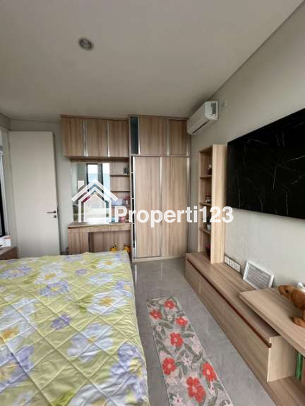 Rumah Baru Private Pool Semi Furnished Di Citraland Surabaya Barat - 11