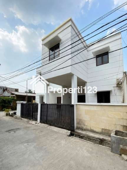 Rumah Siap Huni Boulevard Hijau Harapan Indah Bekasi - 1