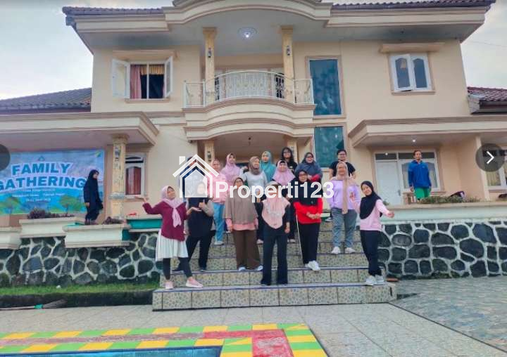 JUAL *VILLA HASAQINA* DI MEGAMENDUNG - 6