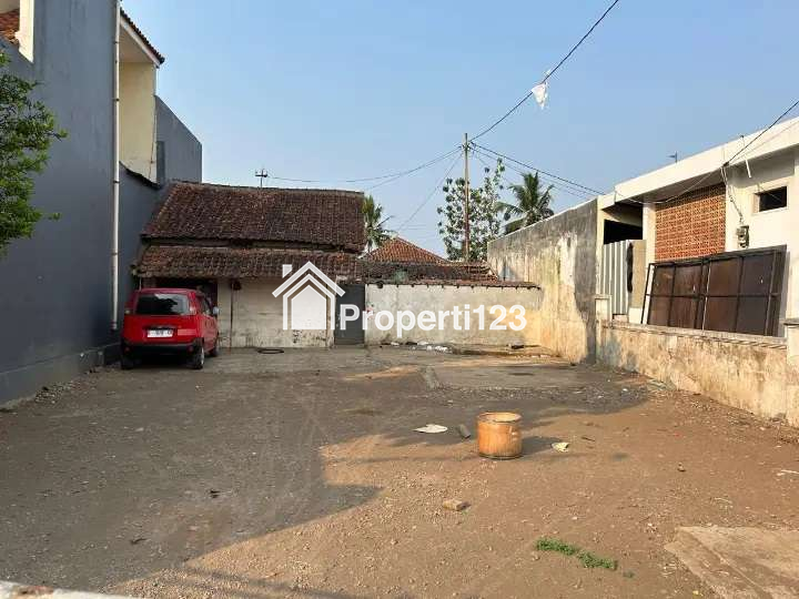 Dijual Tanah Kosong Area Luas 233.8m² di Pinggir Jalan Buninagara I Kota Tasikmalaya - 2