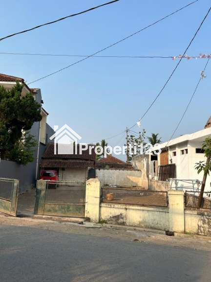 Dijual Tanah Kosong Area Luas 233.8m² di Pinggir Jalan Buninagara I Kota Tasikmalaya - 1
