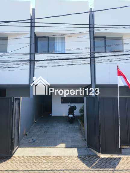 Rumah Baru Minimalis Modern Di Lebak Jaya Kenjeran Surabaya Utara - 1