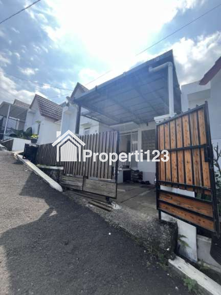 Dijual rumah minimalis dekat pusat kota Bandung - 1