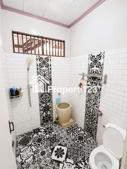 Dijual Rumah Luas Strategis di Jatinegara Kaum Pulo Gadung Jakarta Timur - 8