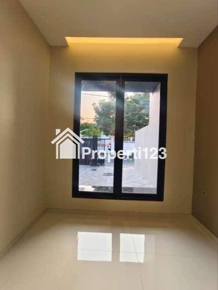Rumah Baru Minimalis Modern Di Manyar Jaya Sukolilo Surabaya - 7