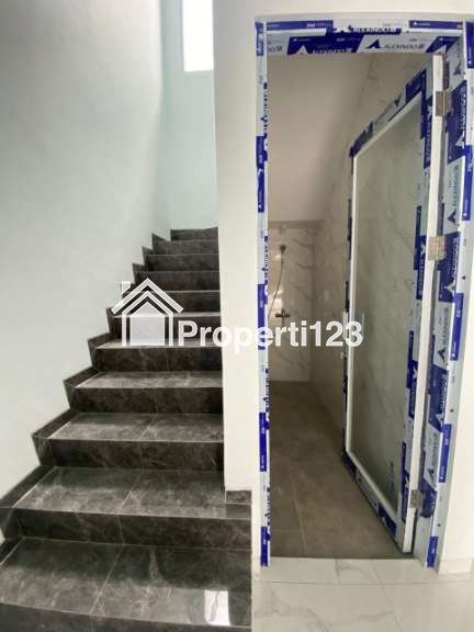 Rumah Baru Gress Bukit Palma Citraland Surabaya Barat - 4