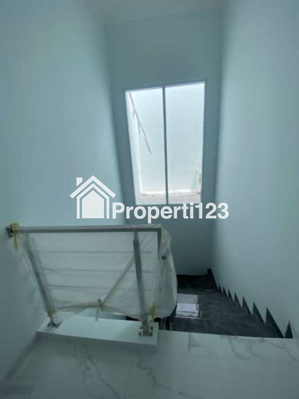 Rumah Baru Gress Bukit Palma Citraland Surabaya Barat - 7