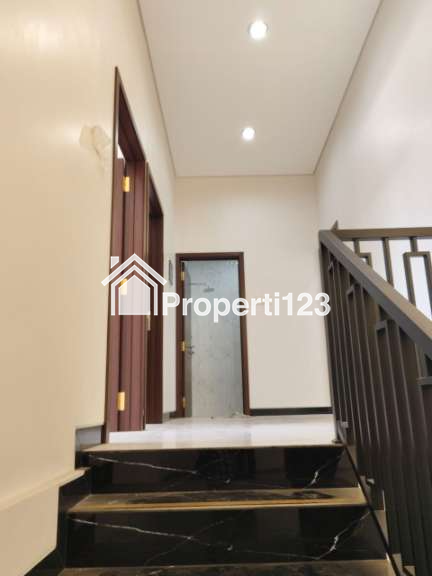 Rumah Baru Minimalis Modern Di Perumahan Pantai Mentari Kenjeran Surabaya - 9