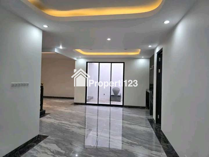 Rumah Baru Hook Scandinavian Style Di Babatan Pantai Mulyorejo Surabaya Timur - 5