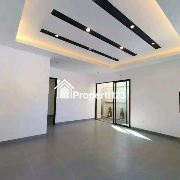 Rumah Baru Hook Scandinavian Style Di Babatan Pantai Mulyorejo Surabaya Timur - 12