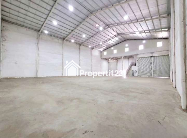 Gudang Loading Dock Kawasan Industri Delta Silicon Lippo Cikarang - 6