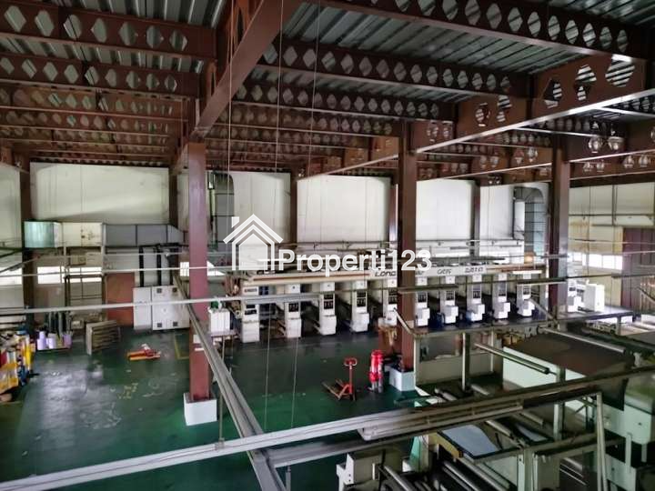 Gudang Ex Pabrik Hoek Kawasan Industri Jababeka Cikarang Utara - 3