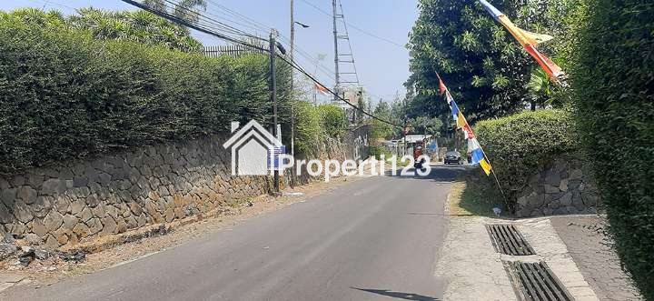 Tanah 1700 m2 SHM Muka 20 Meter View Spektakuler Kota Bandung Bonus Bangunan Eks. Café dan Resto di Kawasan Wisata Kuliner dan Hiburan Ciburial Dago Bandung - 7