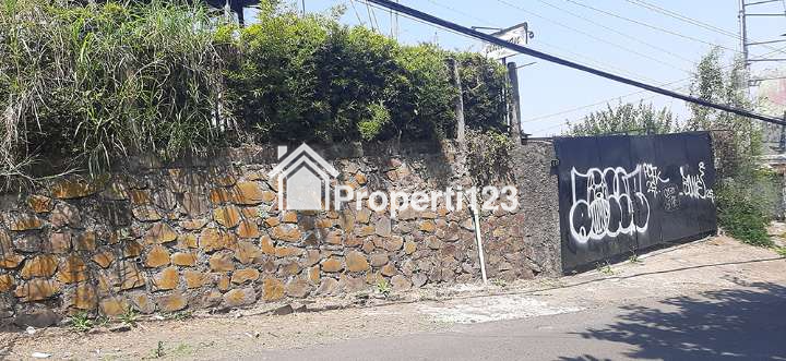 Tanah 1700 m2 SHM Muka 20 Meter View Spektakuler Kota Bandung Bonus Bangunan Eks. Café dan Resto di Kawasan Wisata Kuliner dan Hiburan Ciburial Dago Bandung - 8