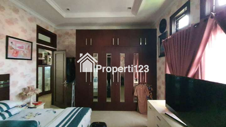 Rumah Minimalis Modern Semi Furnished 6 Kamar Tidur 6 Kamar Mandi Garasi Carport  Harga di Bawah Pasar Lokasi Premium di Sayap Jl. Riau Bandung - 8