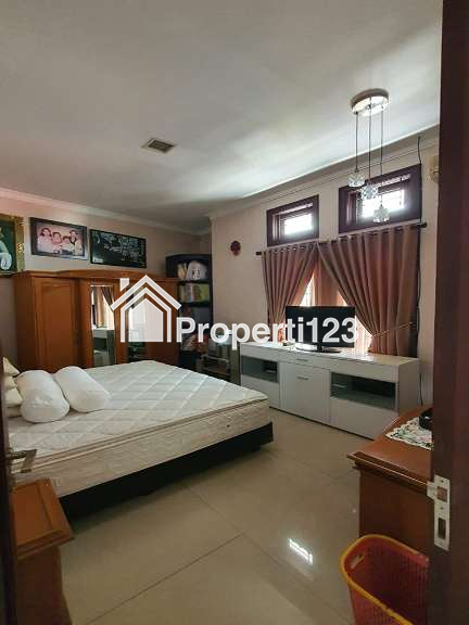 Rumah Minimalis Modern Semi Furnished 6 Kamar Tidur 6 Kamar Mandi Garasi Carport  Harga di Bawah Pasar Lokasi Premium di Sayap Jl. Riau Bandung - 9