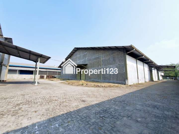 Gudang Ex Pabrik Dalam Kawasan Industri Lippo Cikarang - 8