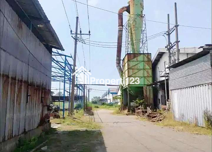 GUDANG INDUSTRI MURAH DI AREA PERGUDANGAN SURYA INTI WARU JUANDA SIDOARJO - 2