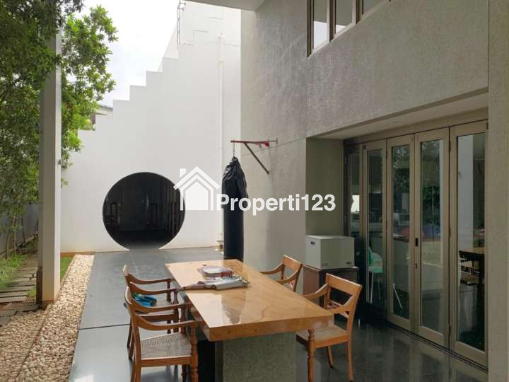 Rumah Hoek Siap Huni Villa Gading Indah Kelapa Gading Jakarta Utara - 10