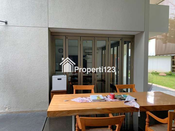 Rumah Hoek Siap Huni Villa Gading Indah Kelapa Gading Jakarta Utara - 9
