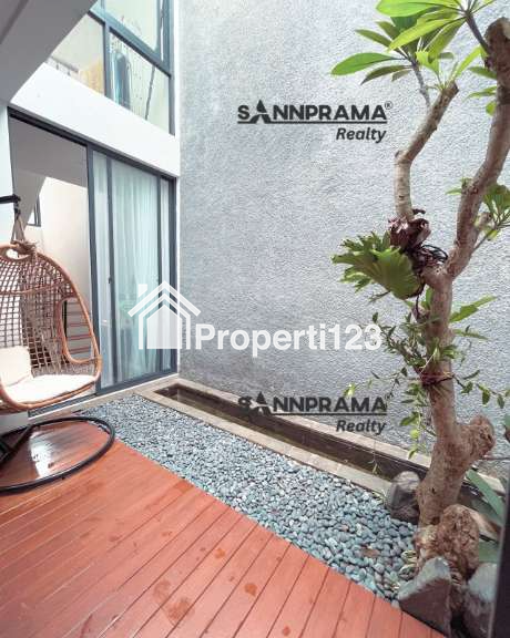 Rumah asri siap huni di Tanjung Barat Jakarta Selatan - 6