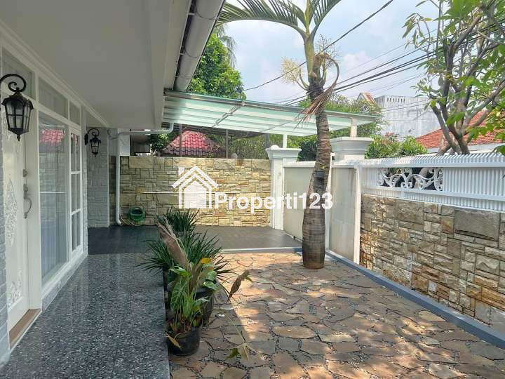 Rumah Siap Huni Sangat Strategis Tebet Barat Jakarta Selatan - 11