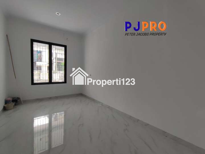 Dijual Rumah Full Renovasi Siap Huni di Harapan Indah 1 Bekasi - 7