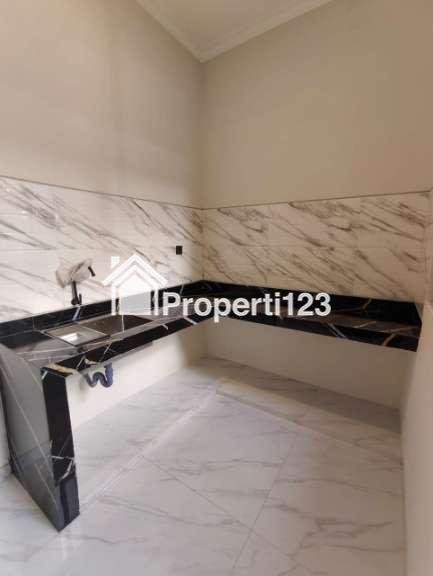 Rumah Baru Grees Lokasi Manyar Jaya Surabaya - 7