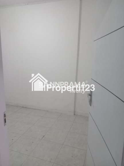 Rumah second murah siap huni diharvest city bekasi - 6