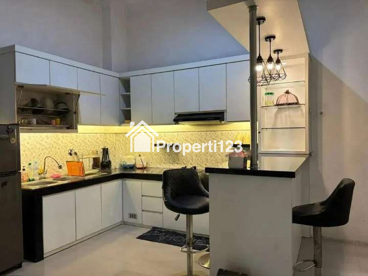 Rumah Full Furnished Di Perum Puri Mas Rungkut Surabaya Timur - 15