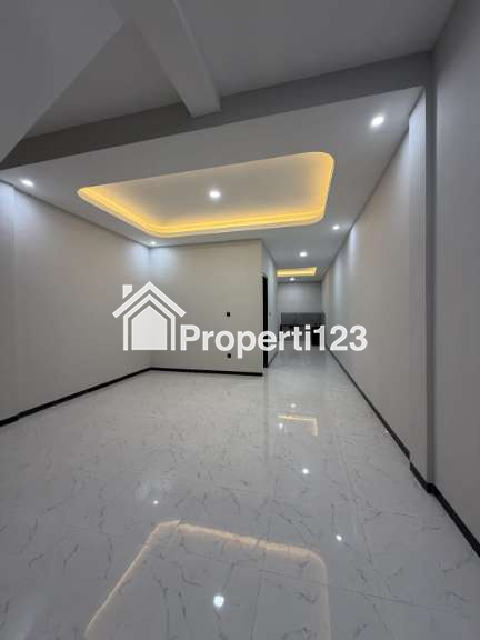 Rumah Baru Minimalis Modern Di Gunung Anyar Emas Surabaya Timur - 2