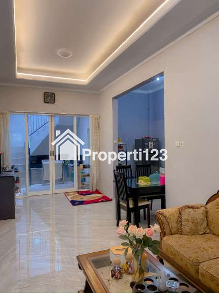 Rumah Murah Full Furnished Di Perum Kebraon Surabaya Selatan - 7