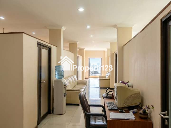 Gedung Komersial Mainroad Supratman Bandung — SHM, 3 Lantai, Prime Location untuk Korporat/Showroom - 2