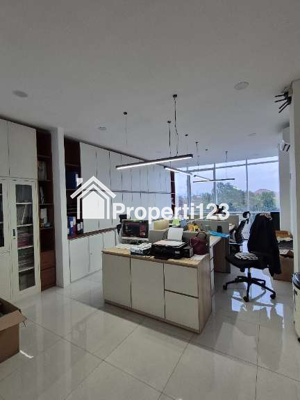 Dijual Ruko Kantor Full Furnished 3,5 Lantai di Pejaten - Siap Pakai - 6
