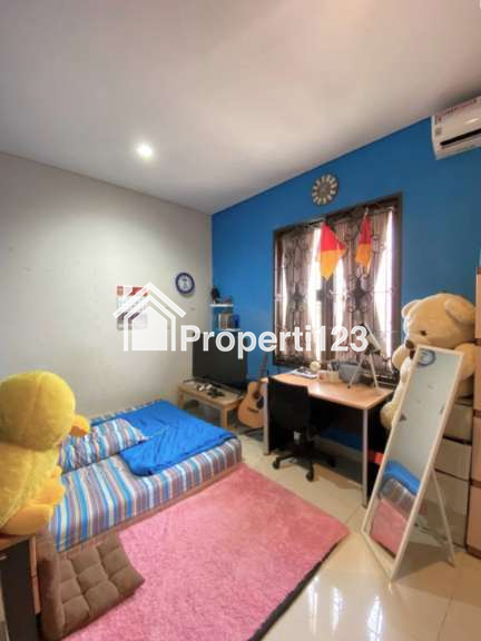 Rumah Hoek Samping Taman Asera One South Harapan Indah Bekasi - 12