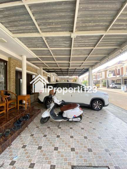 Rumah Hoek Samping Taman Asera One South Harapan Indah Bekasi - 3
