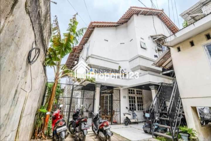 Rumah 3 lantai cocok untuk kost2an di Srengseng Sawah Jakarta Selatan - 8