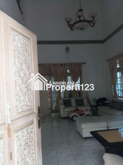 Rumah 3 lantai cocok untuk kost2an di Srengseng Sawah Jakarta Selatan - 3
