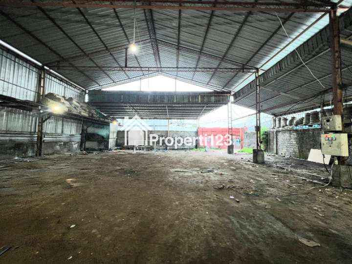 Disewakan Gudang 400 m2 Jl Mahendradatta Denpasar Bali - 2