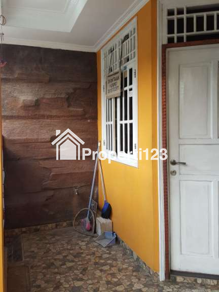 Dijual rumah di Perum Bekasi Timur Permai - 2